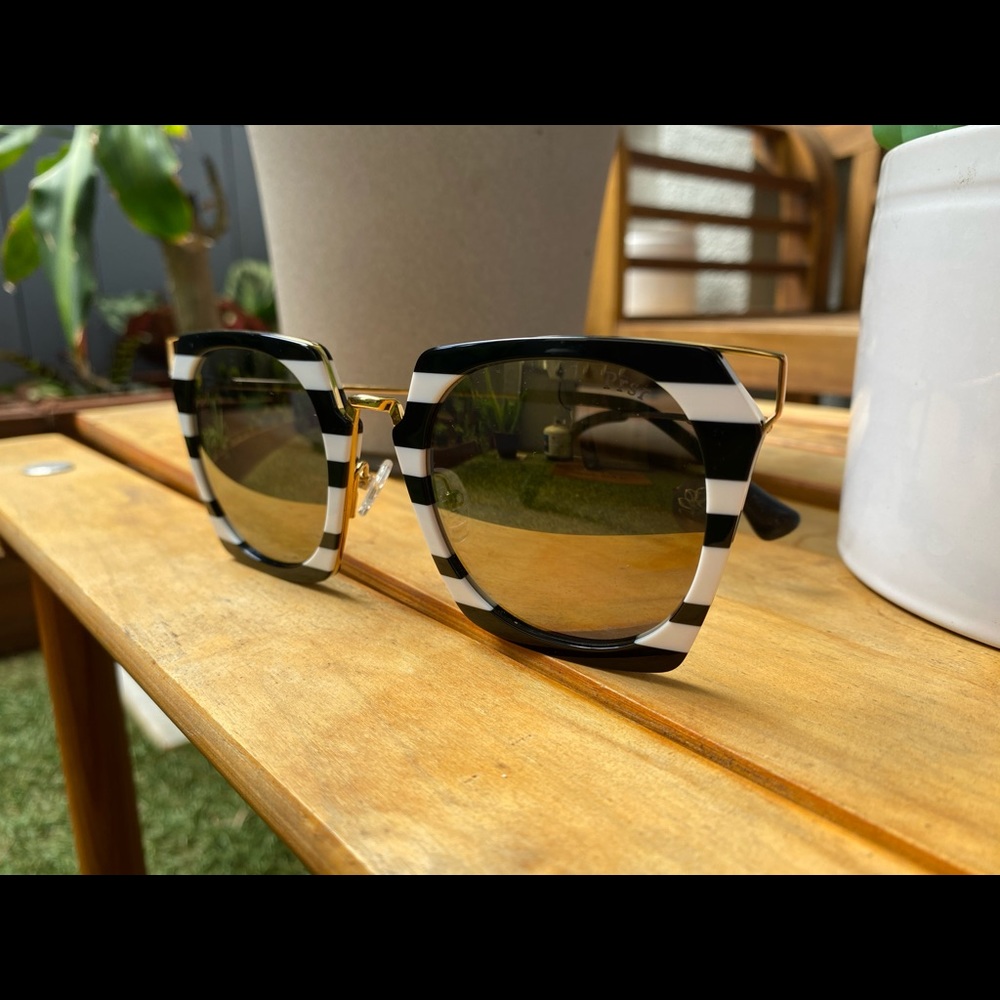 Women sunglasses stripe print
